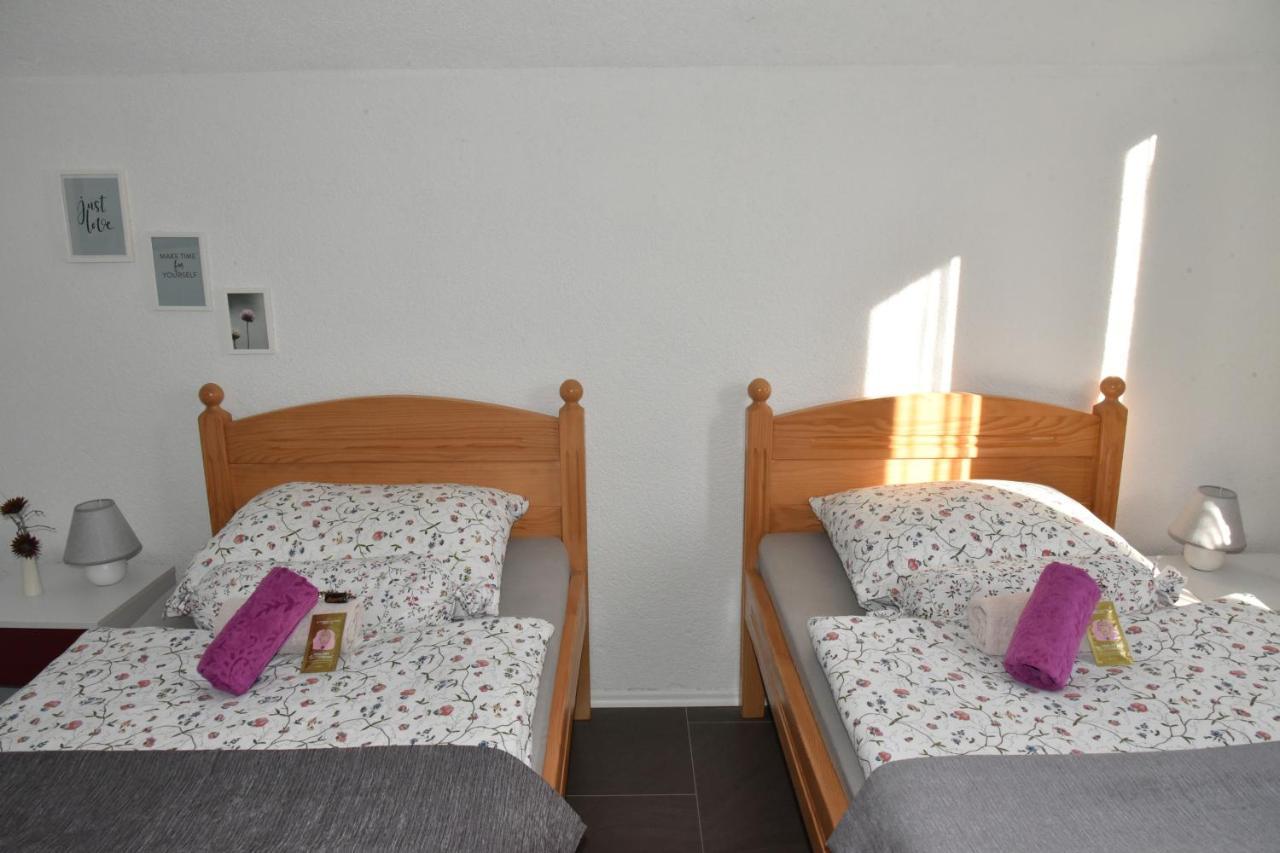 Apartment Bobic Licko Petrovo Selo المظهر الخارجي الصورة