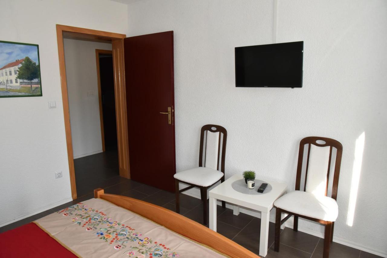 Apartment Bobic Licko Petrovo Selo المظهر الخارجي الصورة